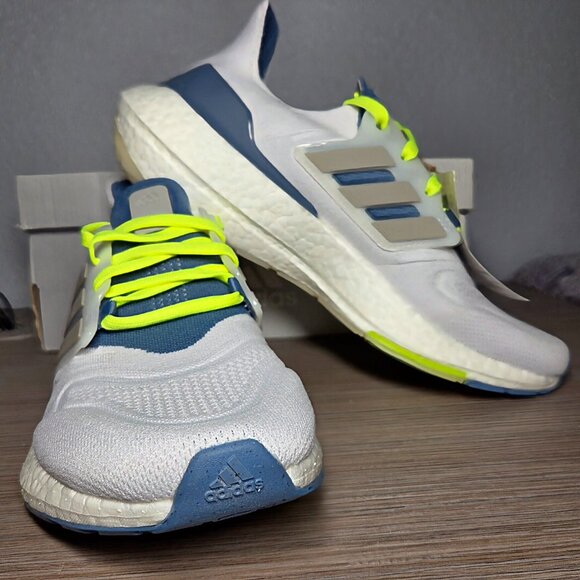 Adidas Ultraboost 22 Running Shoes – White,Grey,Blue,Yellow : Size – 6.5 Women’s - Picture 4 of 12